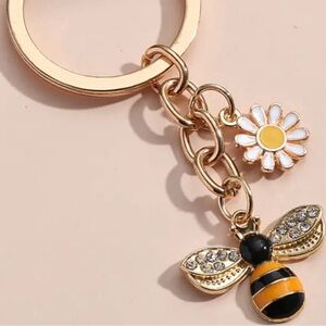 BAG CHARM  🐝 Bee and Small Daisy 🌼